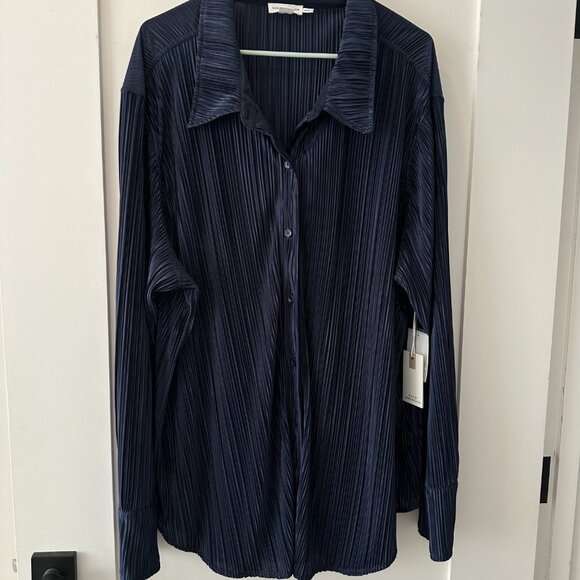 Good American | Navy Blue Plisse Buttondown Shirt | Size 7/8 - NWT - Picture 5 of 6